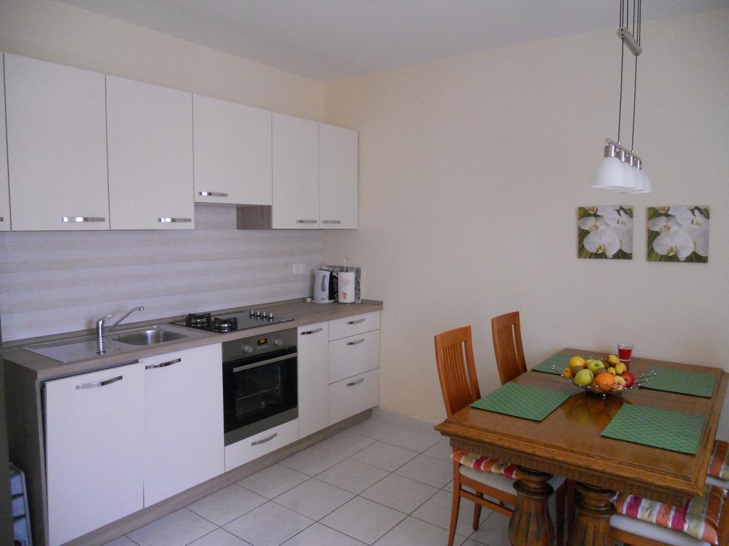 Apartments Mihalic Baška Eksteriør billede